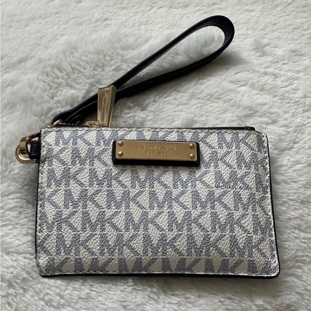Michael Kors wristlet wallet